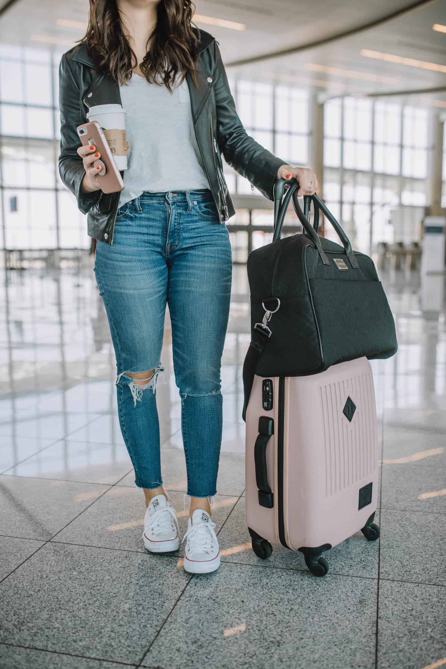 Comfortable Outfits To Wear On A Plane