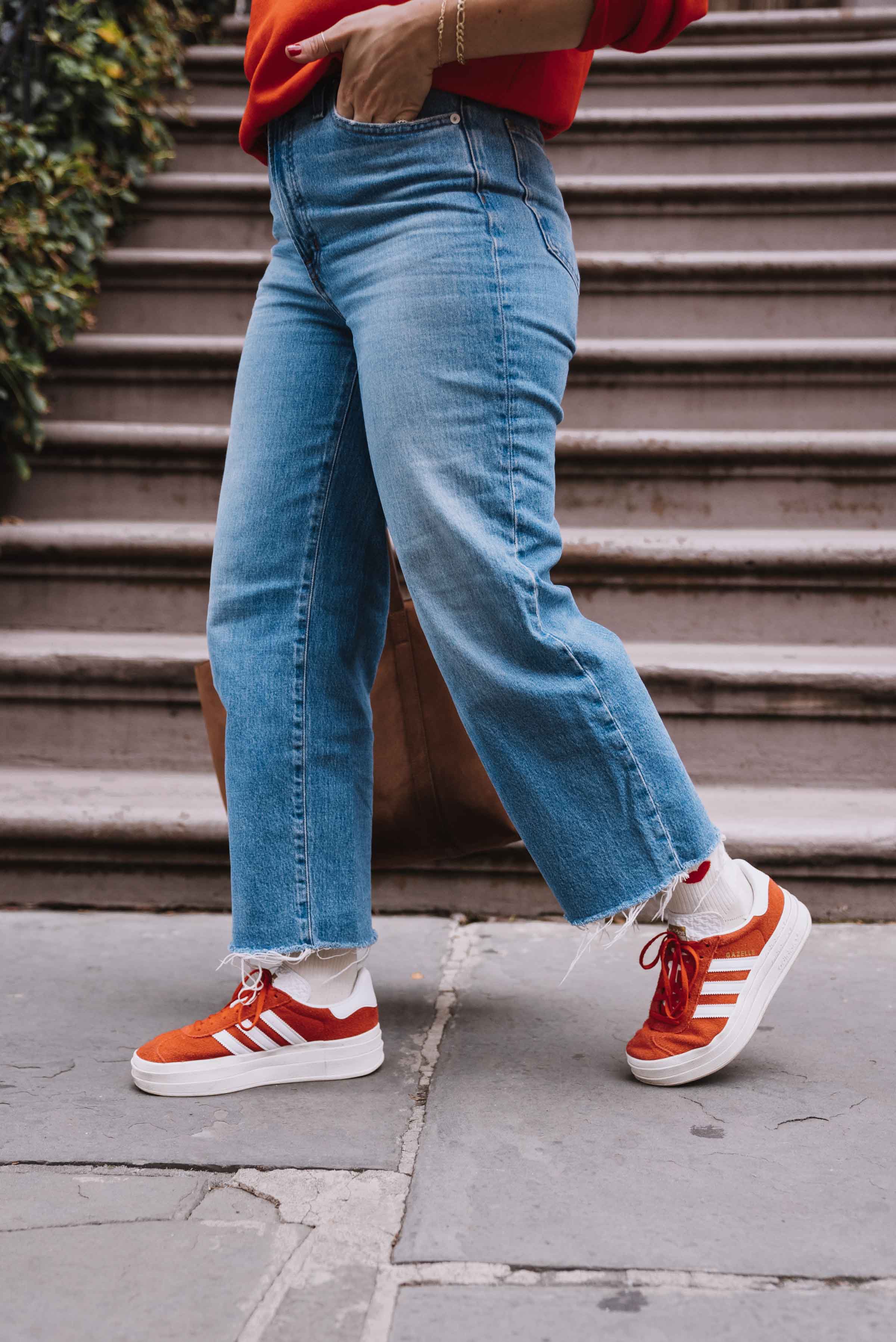 cropped jeans outfit